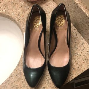 Vince Camuto green patent leather heels Sz 6.5